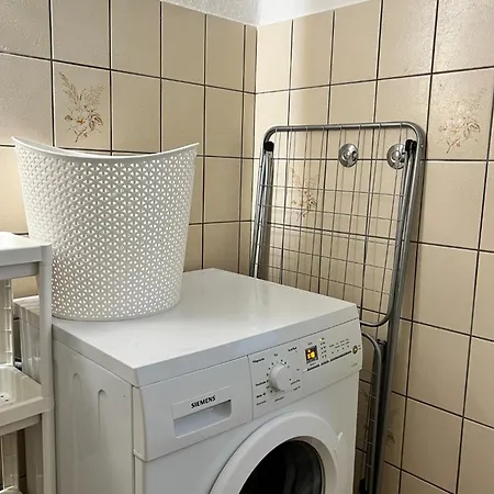 Bege Corporate Corner