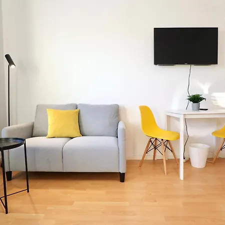 Bege Corporate Corner Apartment *