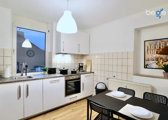 Bege Corporate Corner *