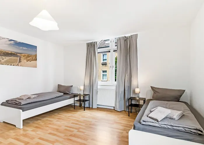 Bege Corporate Corner *